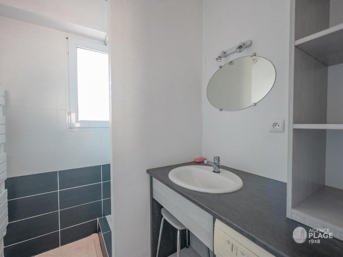 Appartement Plage Et Commerces, Balcon, Tout Confort - Fr-1-197-547 レ・サ​​ーブル・ドロンヌ エクステリア 写真