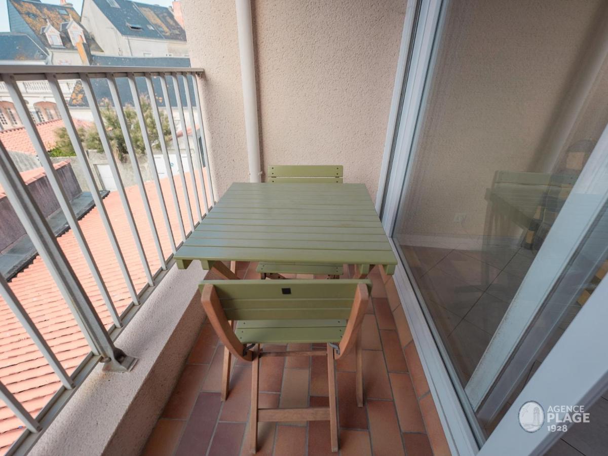 Appartement Plage Et Commerces, Balcon, Tout Confort - Fr-1-197-547 レ・サ​​ーブル・ドロンヌ エクステリア 写真