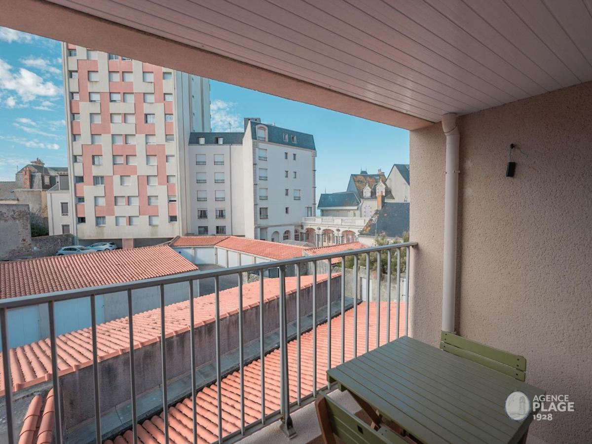 Appartement Plage Et Commerces, Balcon, Tout Confort - Fr-1-197-547 レ・サ​​ーブル・ドロンヌ エクステリア 写真